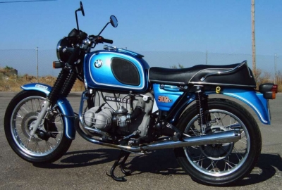 R90-6 Monza Blue.jpg