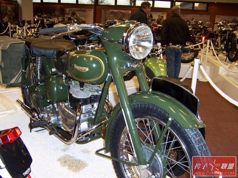 triumph_1949_trw_500cc.jpg