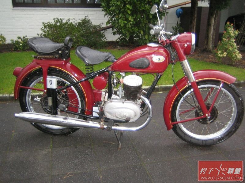 zundapp_1953_comfort_b_196cc.jpg