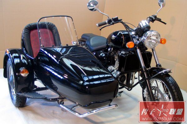 jawa_650_classic-black-sidecar.jpg