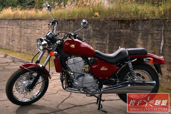 jawa_650_classic-dark_red.jpg