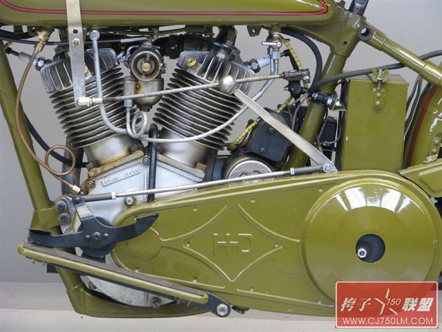 Harley-Davidson-1925-25JD-4.jpg