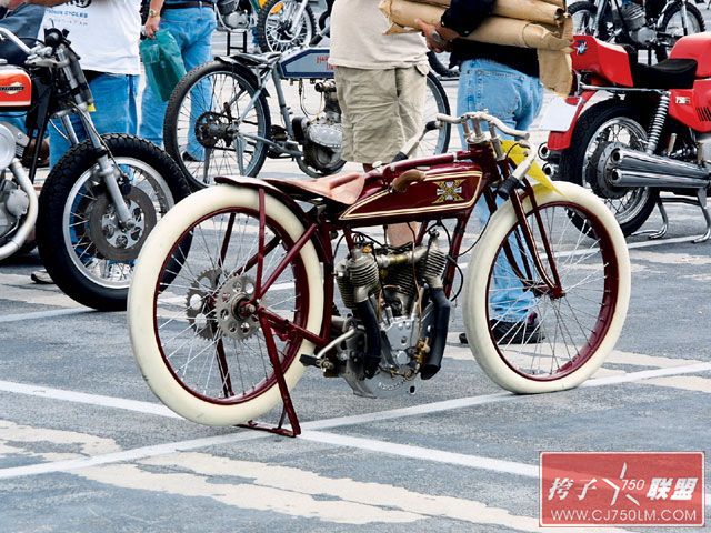 0601_hrbp_09_z vintage_motorcycle_rally_el_camino red_bike_right_side.jpg