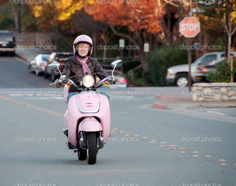 depositphotos_1910047-Lady-biker-on-pink-scooter.jpg