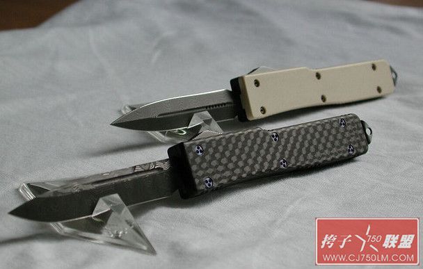 Microtech custom UTX70.jpg