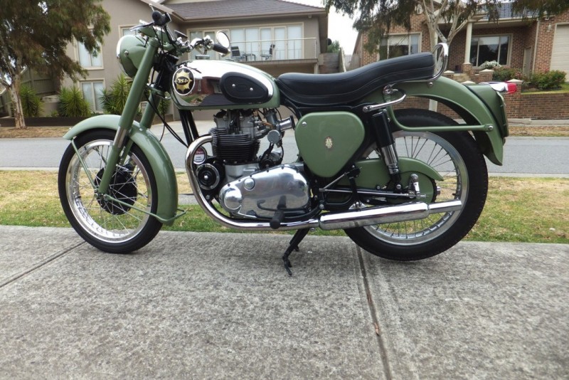 1954 BSA Shooting Star 01.jpg