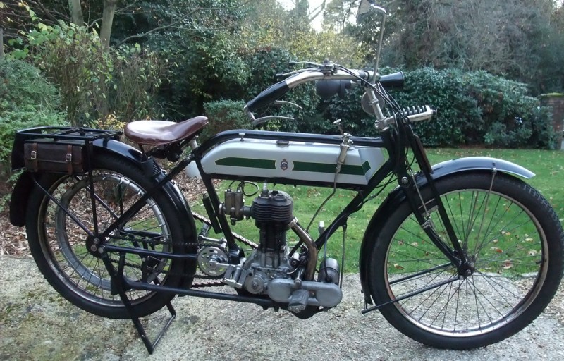 1914 Triumph Motorcycle1.jpg