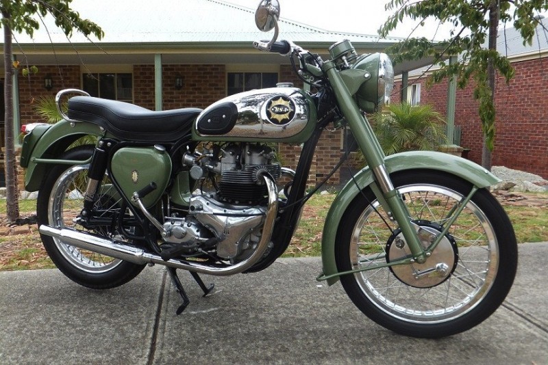 1954 BSA Shooting Star 02.jpg